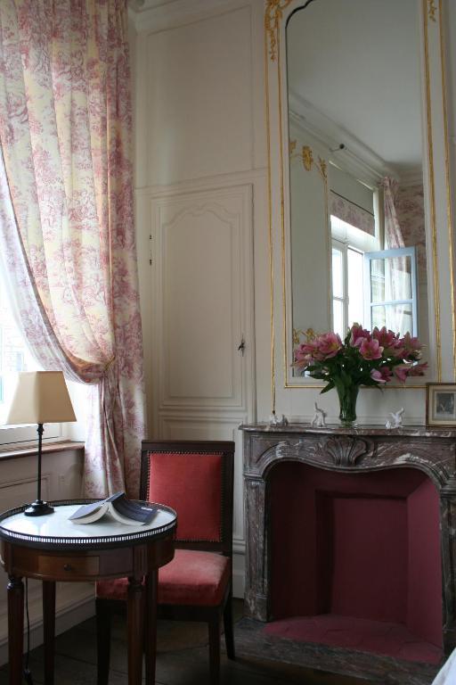Maison D'Hotes La Corne D'Or Arras Rom bilde